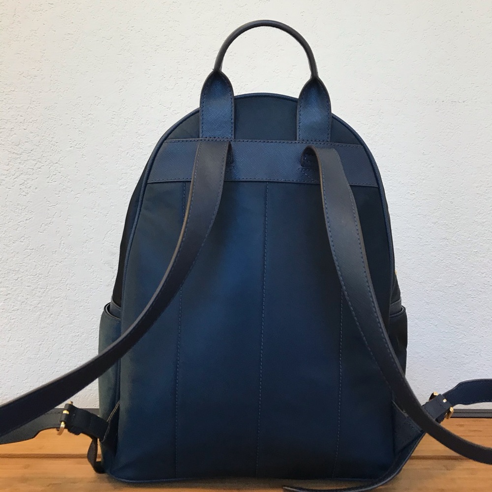Authentic Michael Kors backpack π - Picture 3 of 8